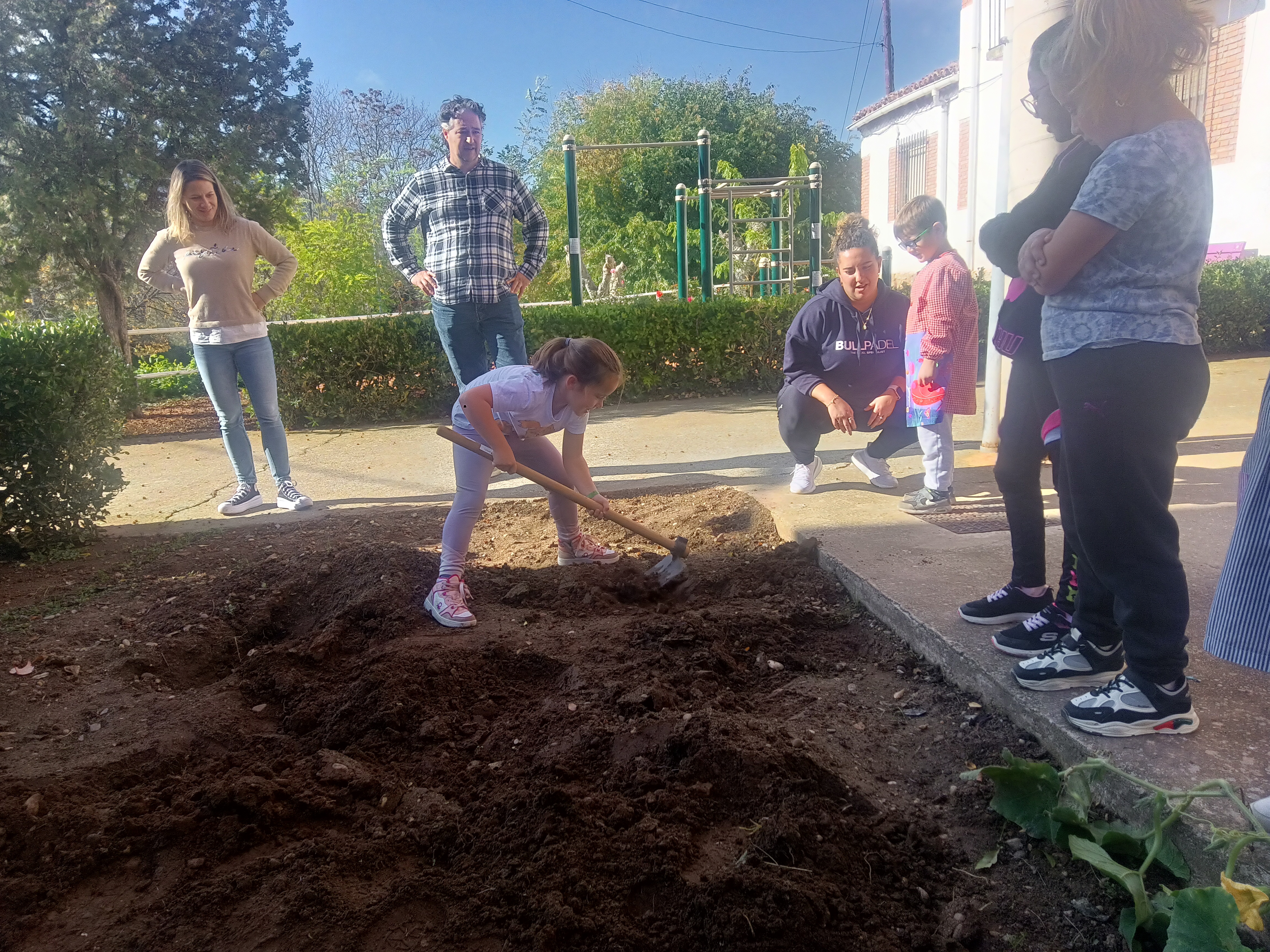 el_huerto_ya_esta_en_marcha_2_20241108_1238607022.jpg