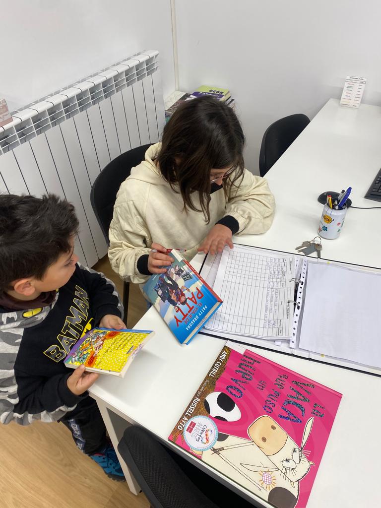 visitamos_la_biblioteca_de_enciso_4_20220301_1229548461.jpeg