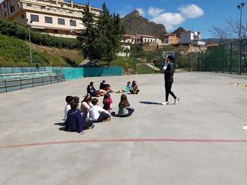 visita_jugadora_baloncesto_arnedillo_13_20210419_1246681770.jpg