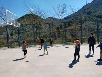 visita_jugadora_baloncesto_arnedillo_22_20210419_1223435824.jpg