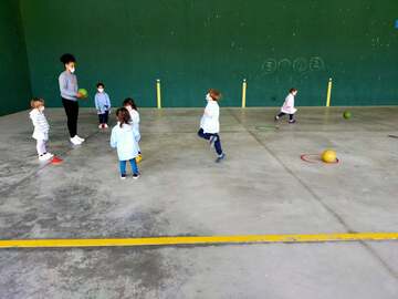 visita_jugadora_baloncesto_arnedillo_7_20210419_2018371096.jpg