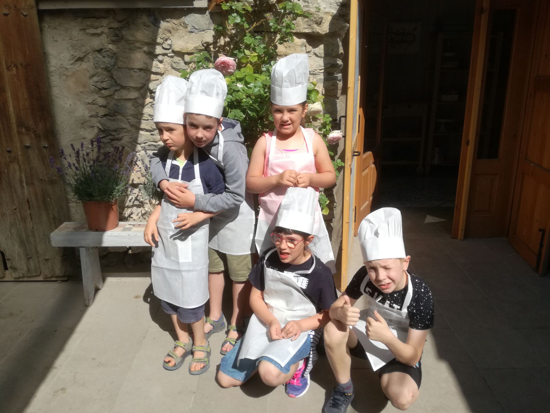visita_a_la_panaderia_de_poyales_10_20190605_1371779805.jpg