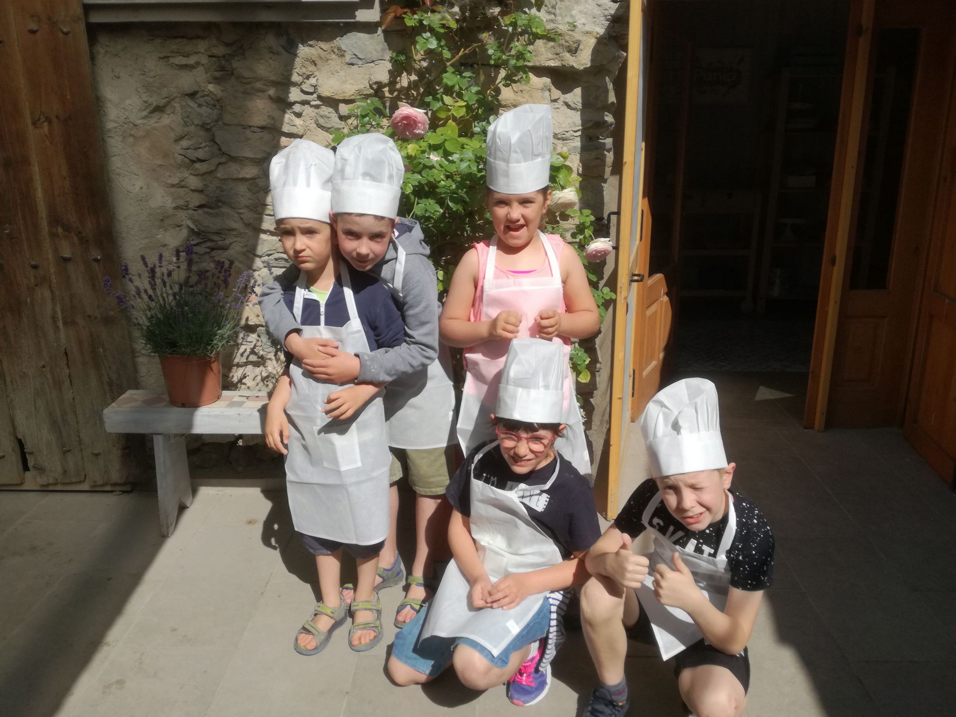visita_a_la_panaderia_de_poyales_11_20190605_1948905133.jpg