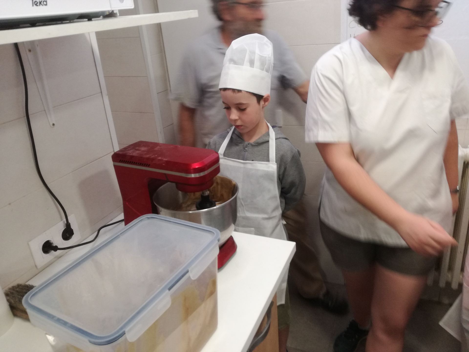 visita_a_la_panaderia_de_poyales_16_20190605_1375655098.jpg