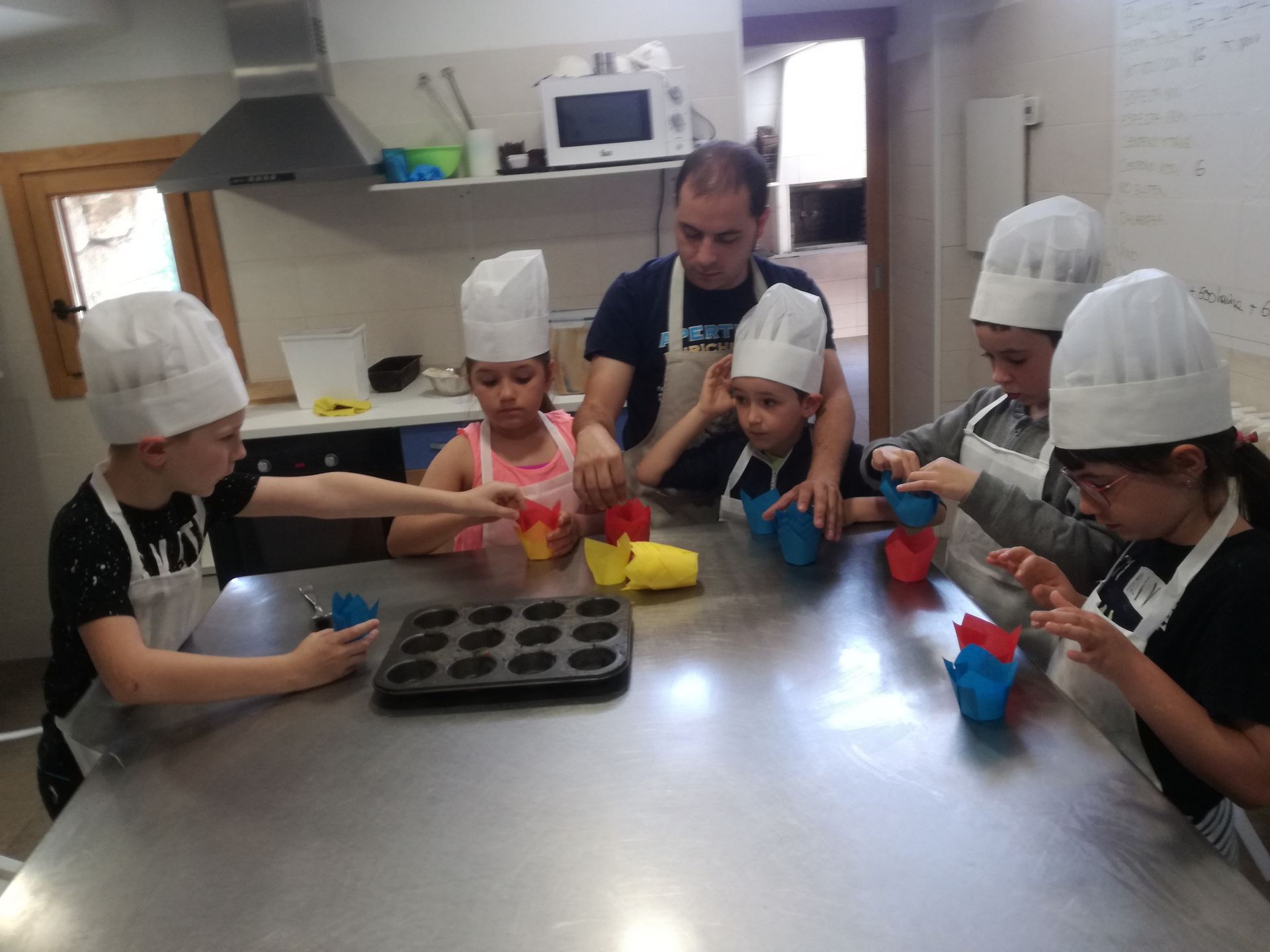 visita_a_la_panaderia_de_poyales_21_20190605_1094763321.jpg