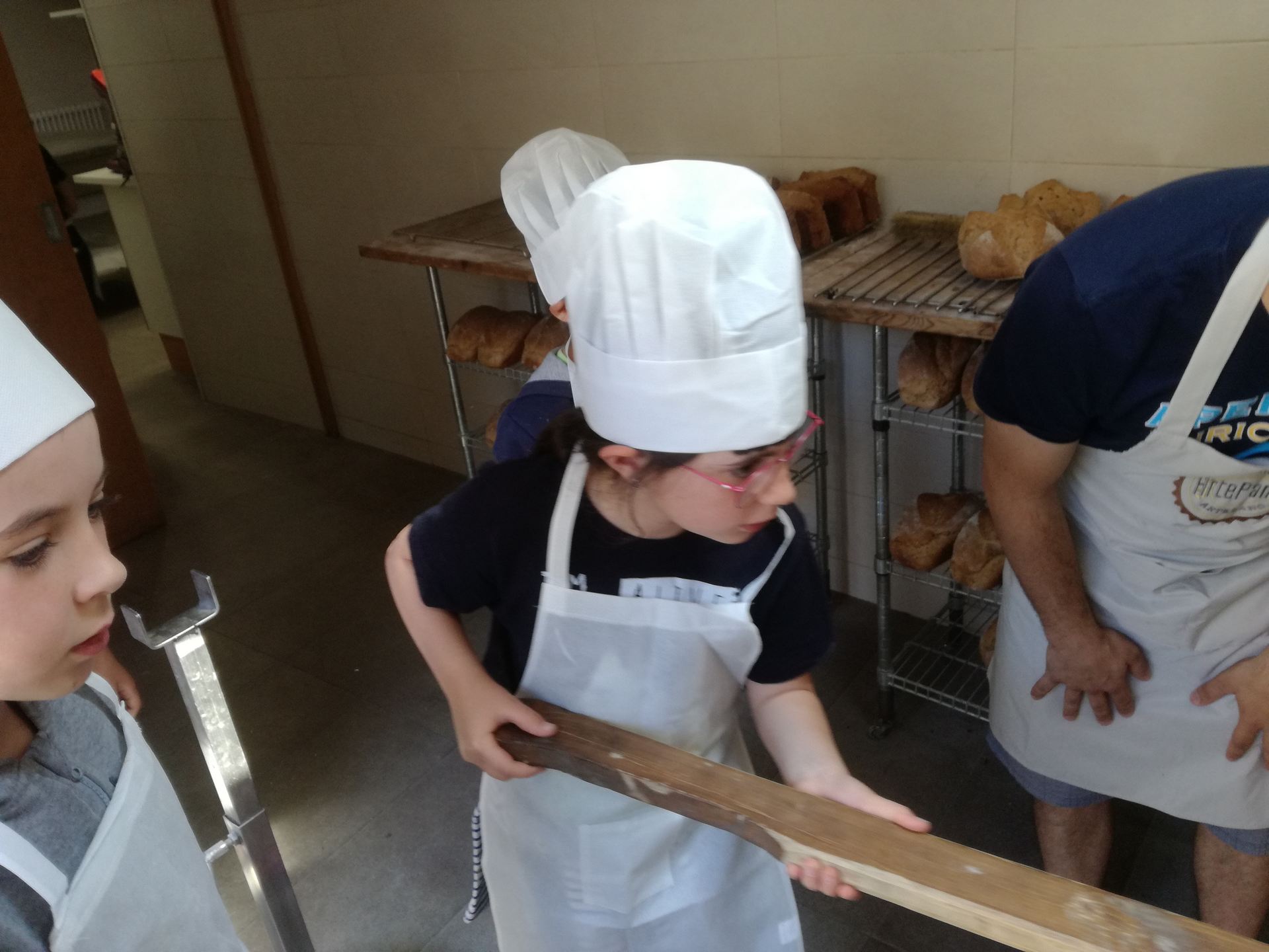 visita_a_la_panaderia_de_poyales_23_20190605_1560326280.jpg