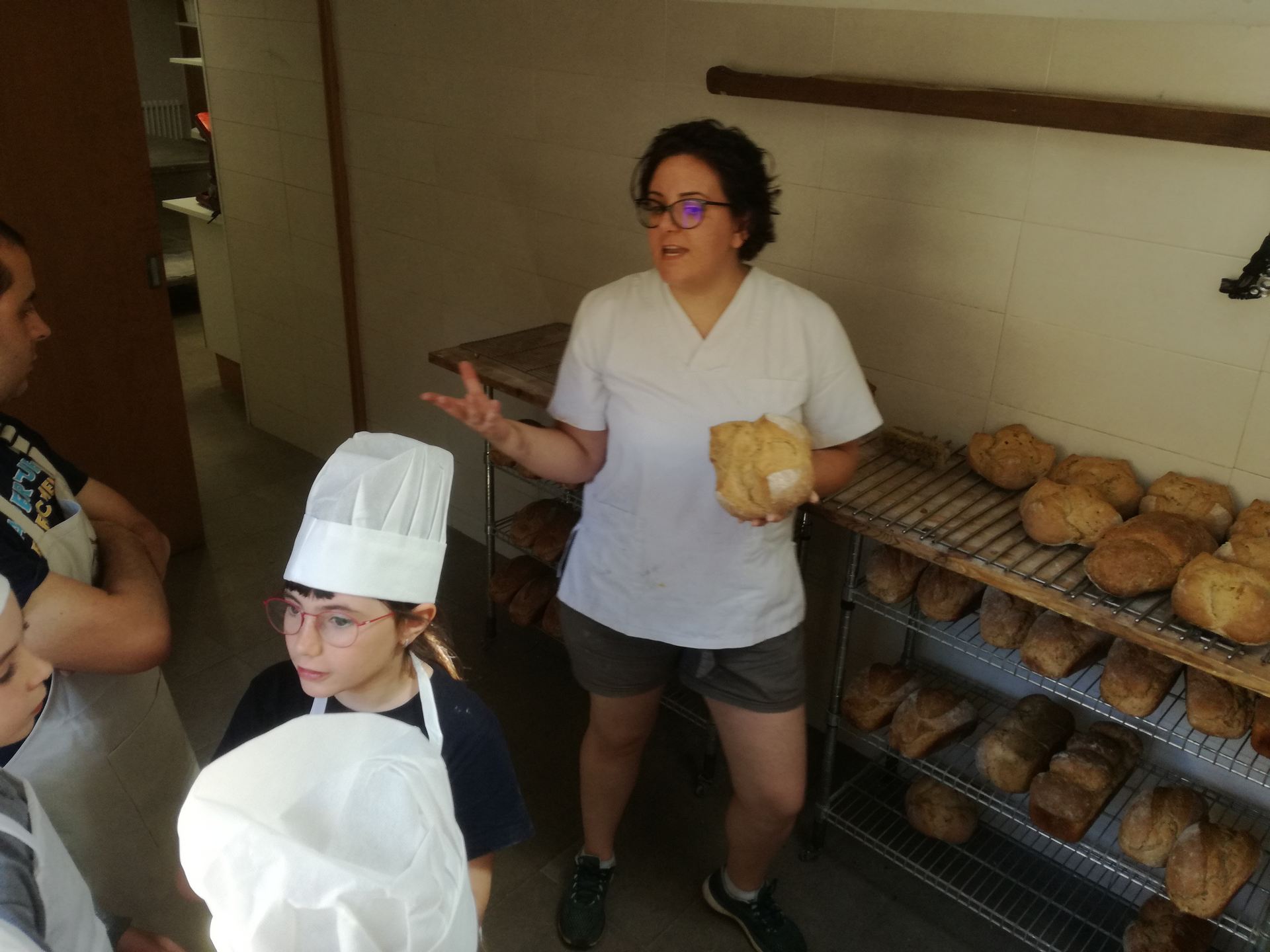 visita_a_la_panaderia_de_poyales_26_20190605_1085771653.jpg