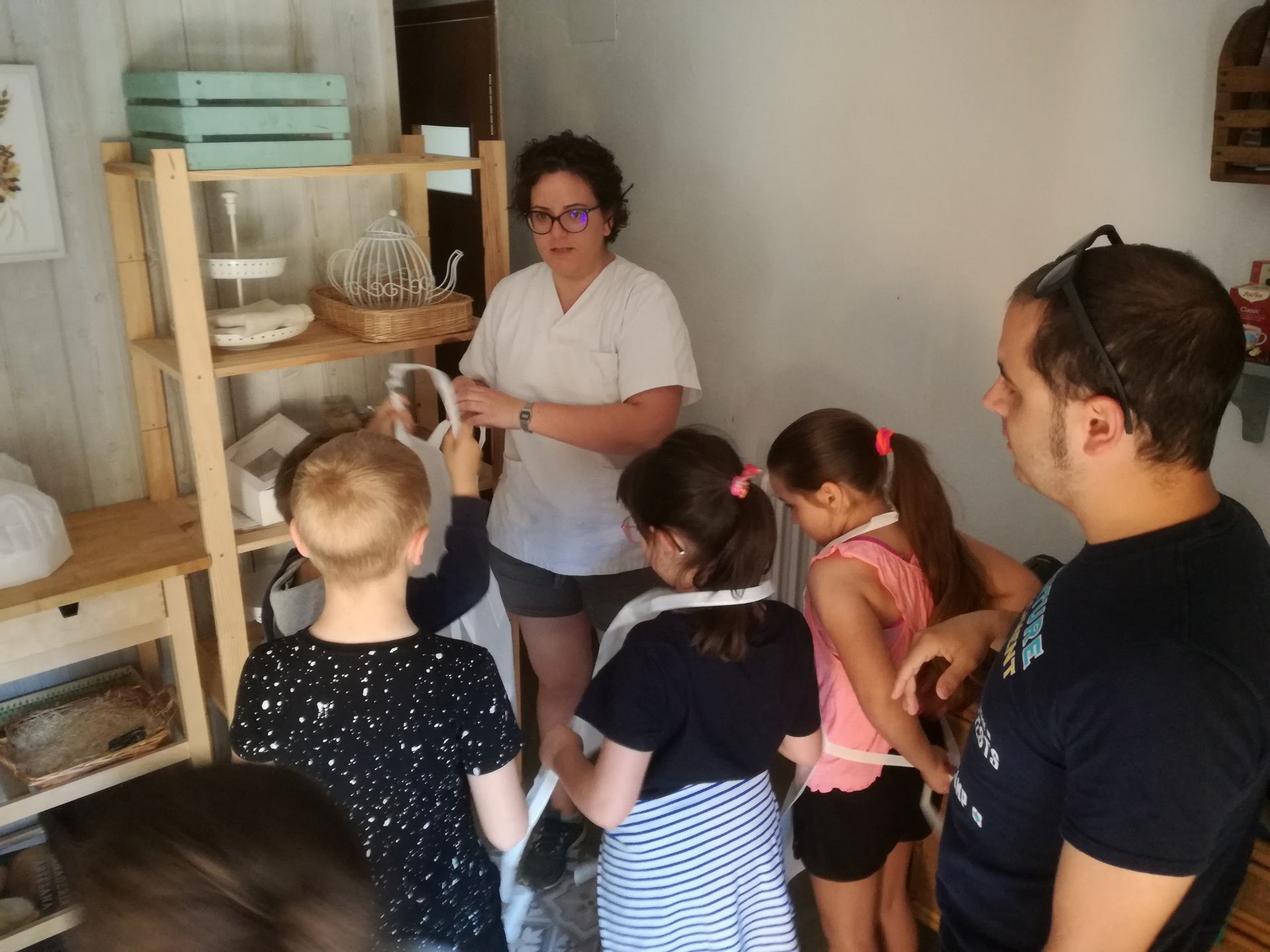 visita_a_la_panaderia_de_poyales_2_20190605_1615238627.jpg