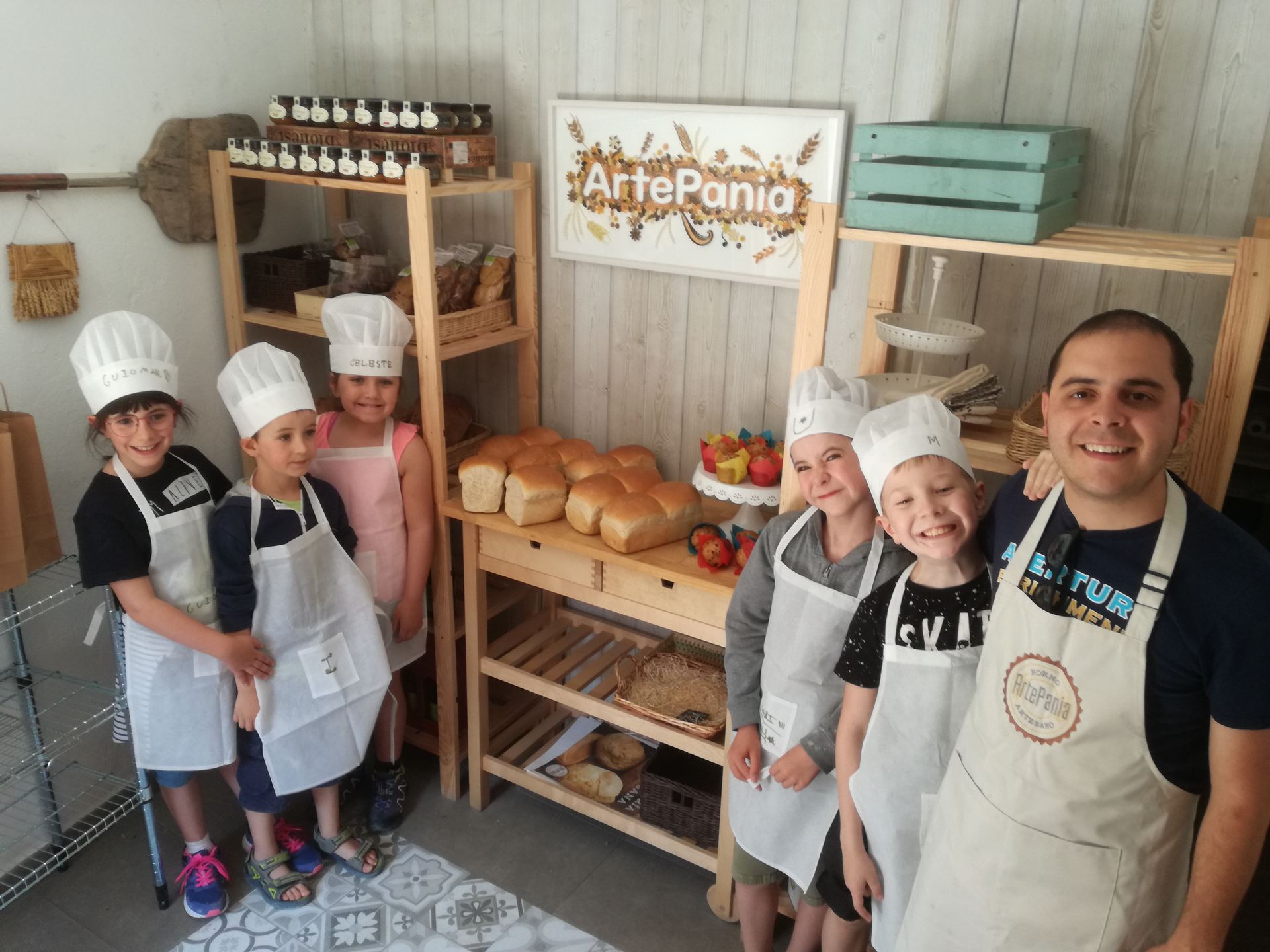 visita_a_la_panaderia_de_poyales_35_20190605_1075141060.jpg