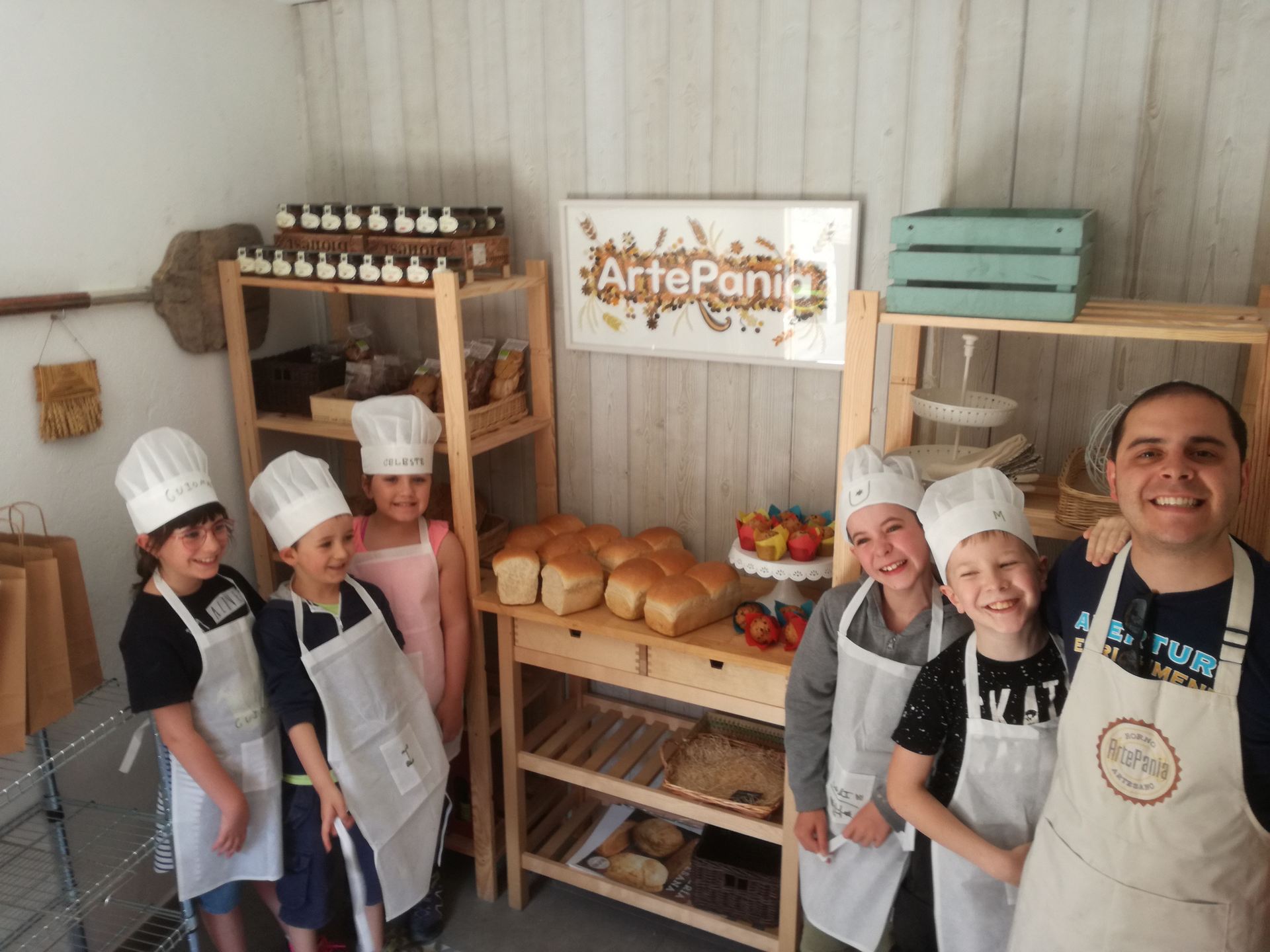 visita_a_la_panaderia_de_poyales_36_20190605_1940144090.jpg
