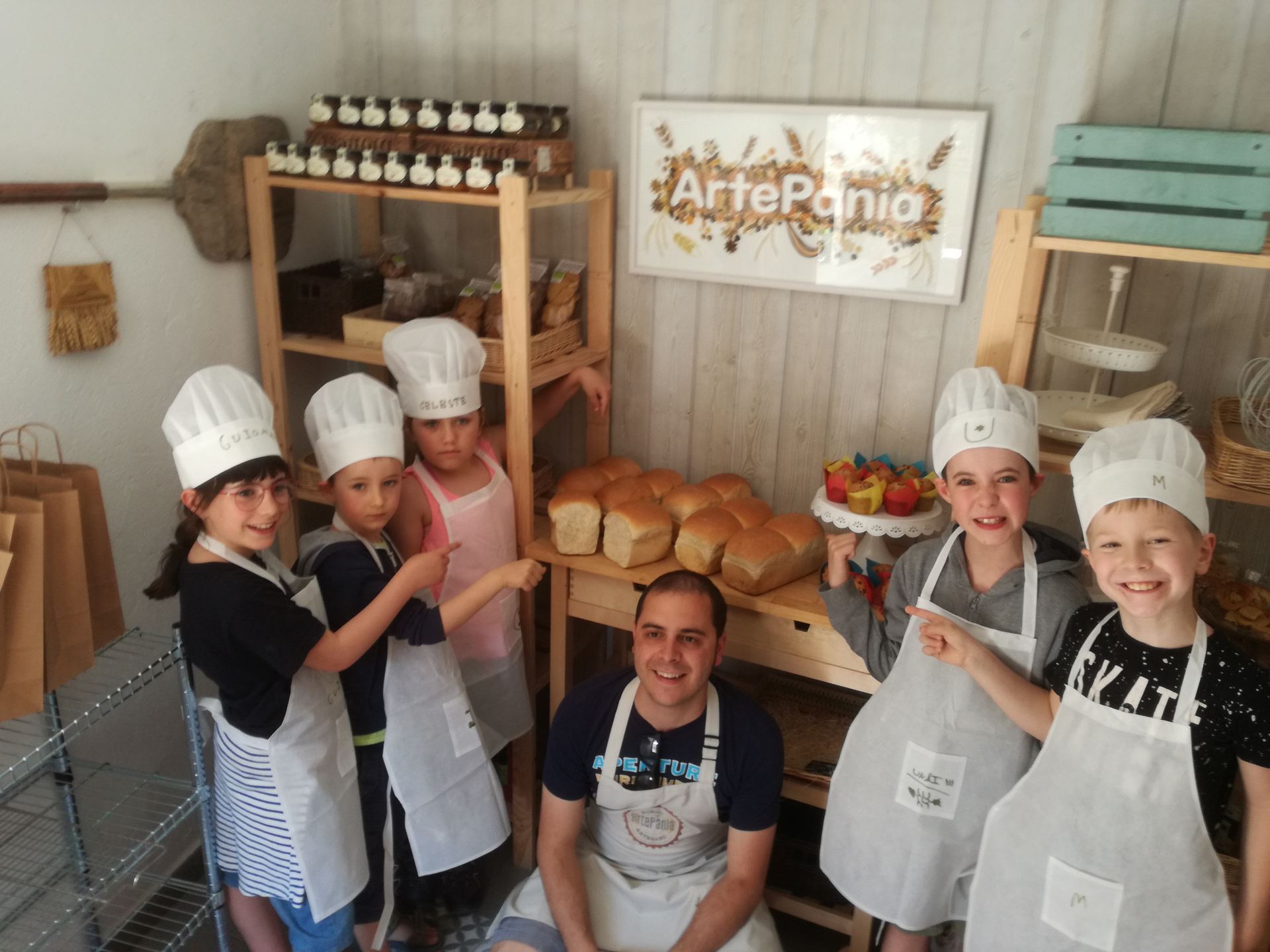 visita_a_la_panaderia_de_poyales_37_20190605_1659087847.jpg