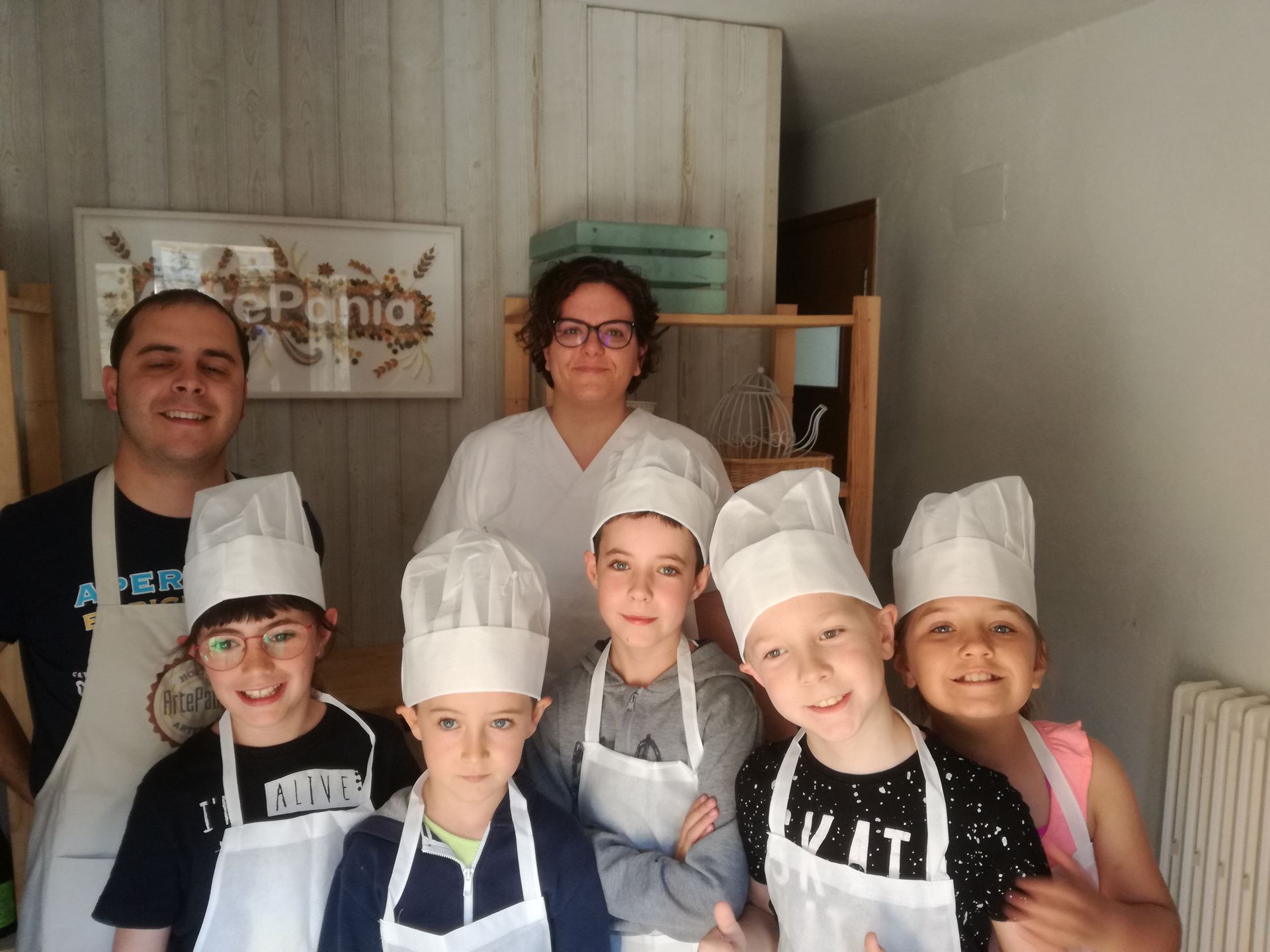 visita_a_la_panaderia_de_poyales_3_20190605_2088112697.jpg