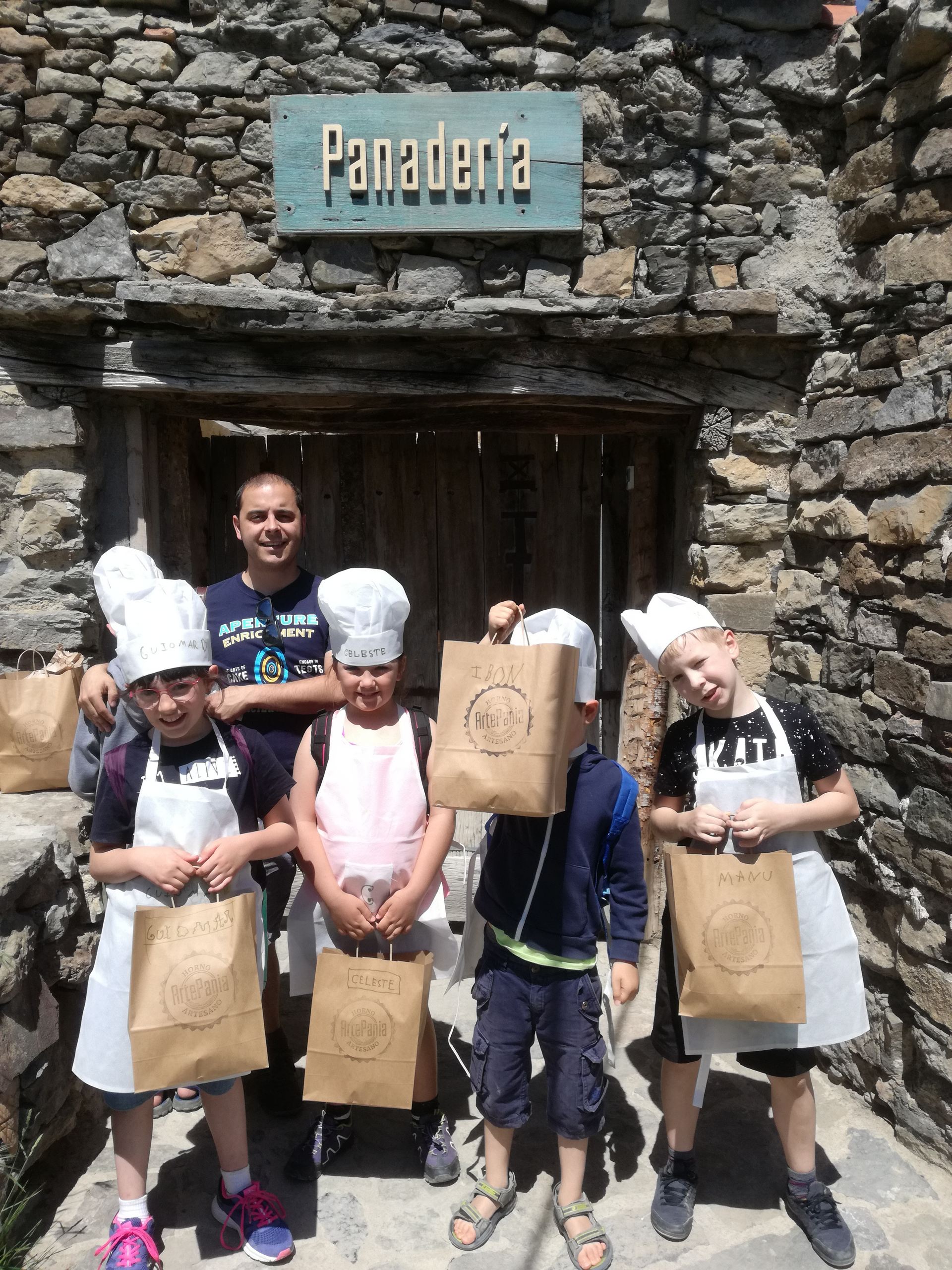 visita_a_la_panaderia_de_poyales_43_20190605_1343738449.jpg