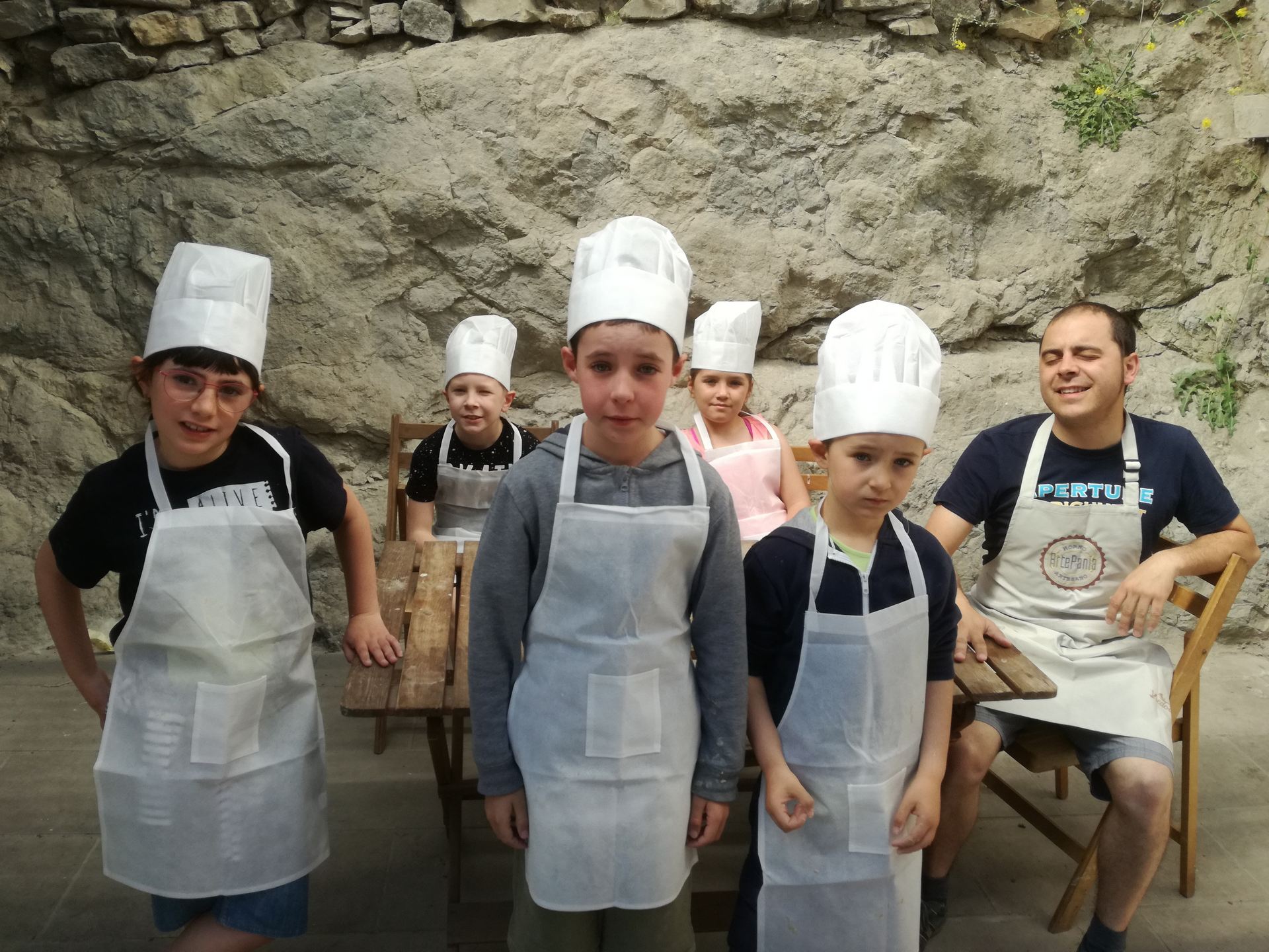 visita_a_la_panaderia_de_poyales_7_20190605_1792324688.jpg