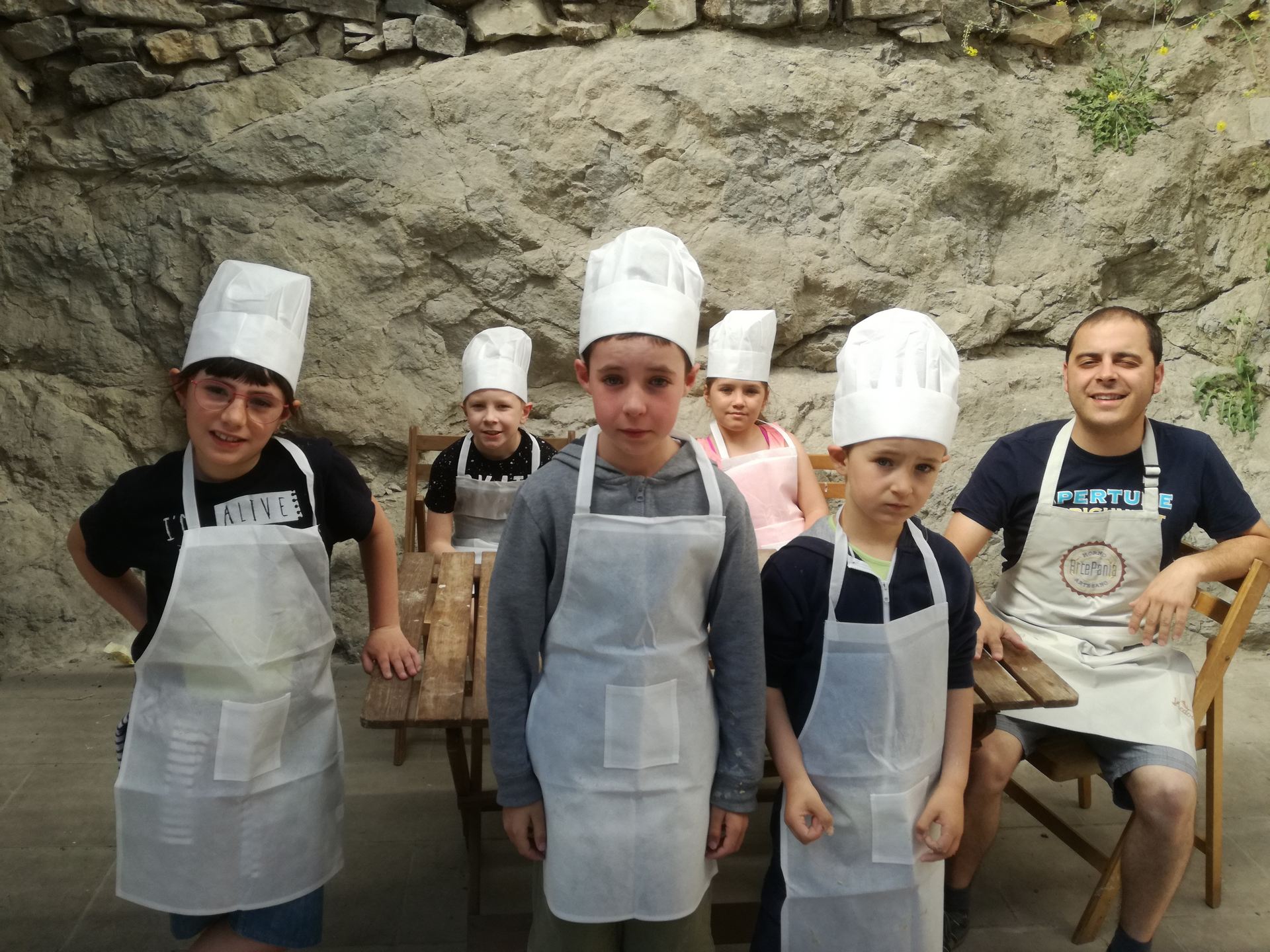 visita_a_la_panaderia_de_poyales_8_20190605_1066094741.jpg