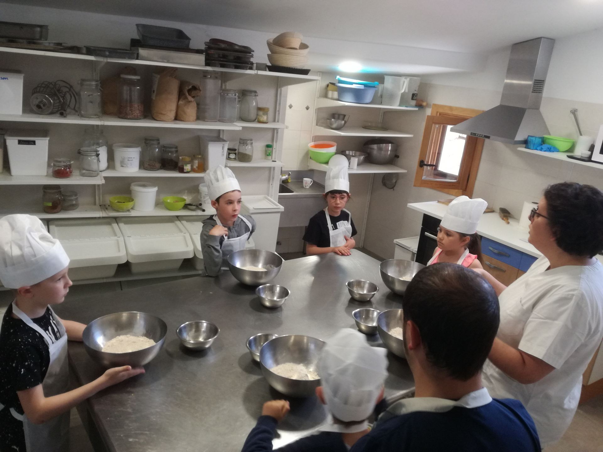 visita_a_la_panaderia_de_poyales_8_20190605_1677295780.jpg