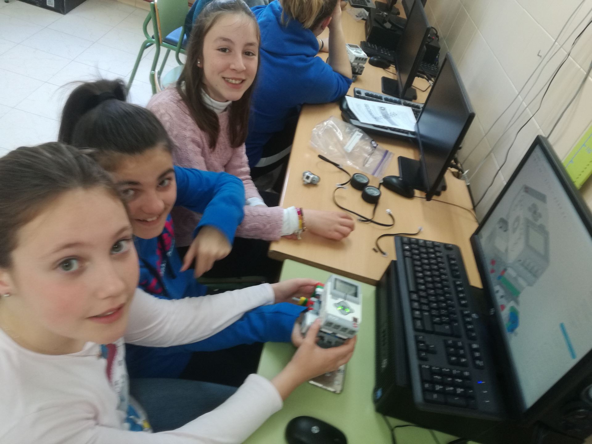 digital_friday_10_20190308_1690397919.jpg