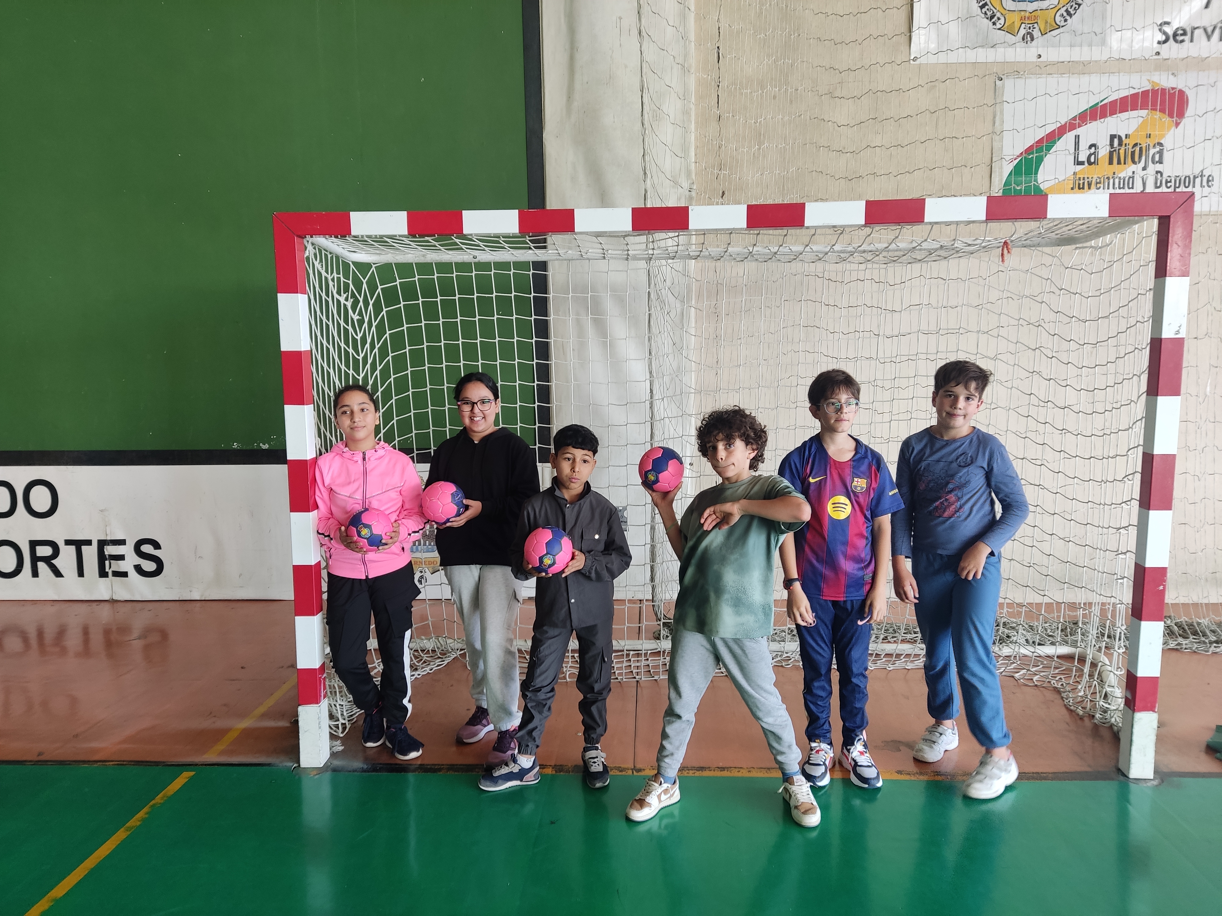 primer_encuentro_deportivo_intercra_3_20251021_1448026687.jpg